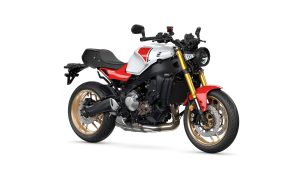YAMAHA XSR900